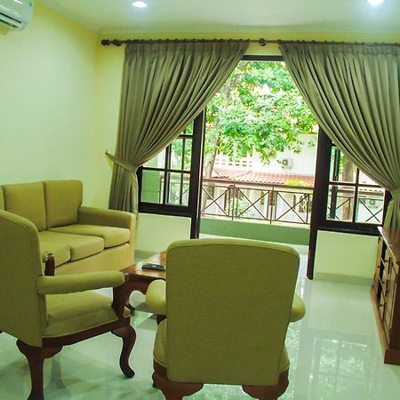 Country Woods Jakarta Cilandak (Jakarta) Exterior photo