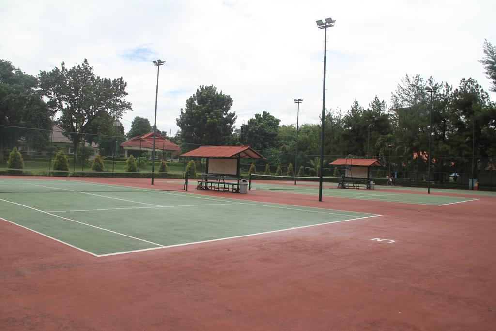 Country Woods Jakarta Cilandak (Jakarta) Exterior photo